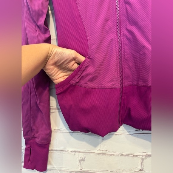 Lululemon In Flux Jacket Reversible Regal Plum Swift Reversible Luon Hood size 6 - Picture 4 of 6